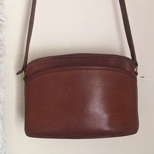 Gorgeous COACH Vintage Caramel Crossbody Leather